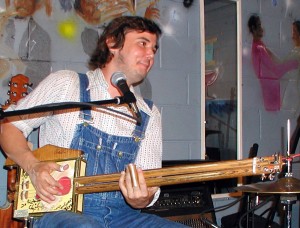 Richard Johnston plays his Lowebow in a Mississippi Juke Joint